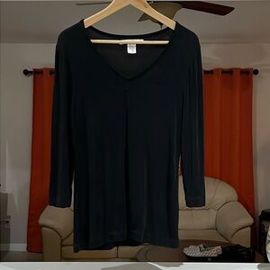 Kiara Women’s 3/4 Length Sleeve Knit Black V-Neck Top Size M